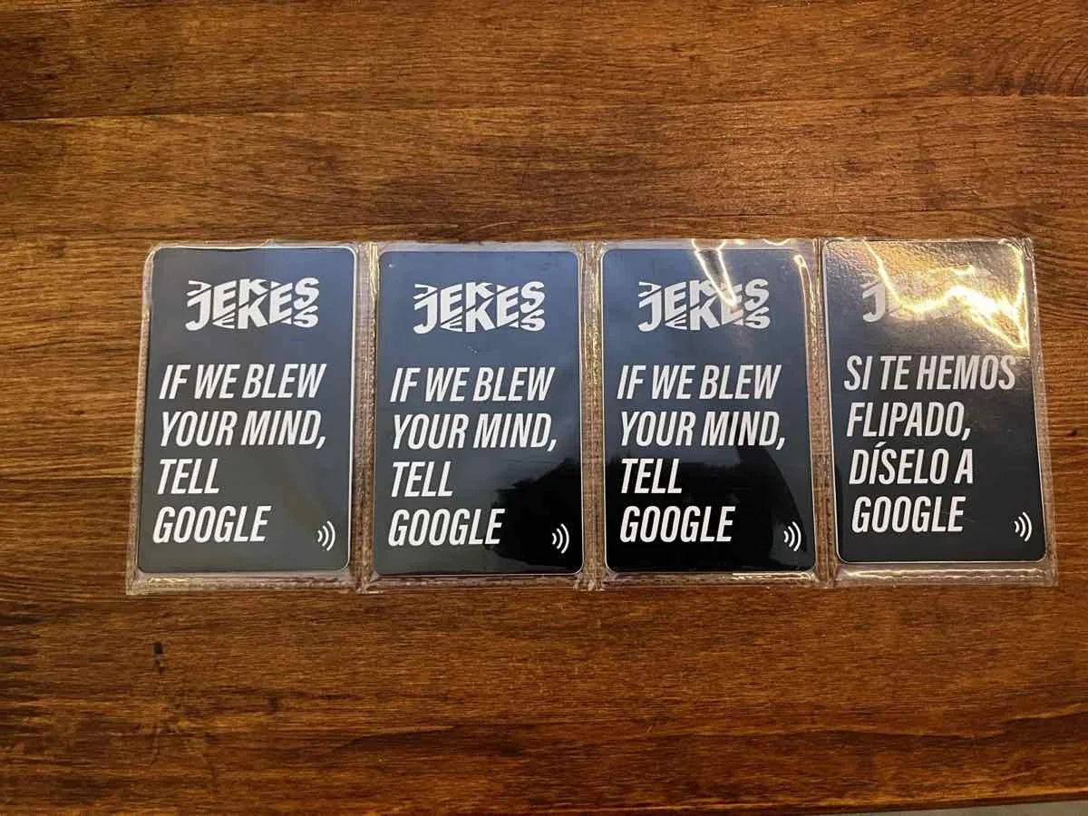 Back of a personalized NFC review card for Jekes