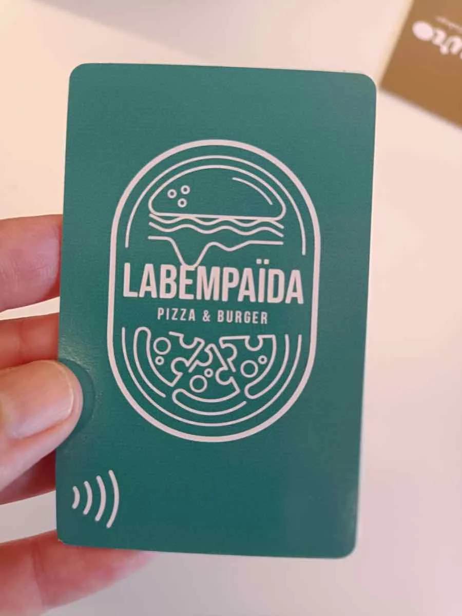 Personalized NFC review card for Labempaïda Pizza & Burger