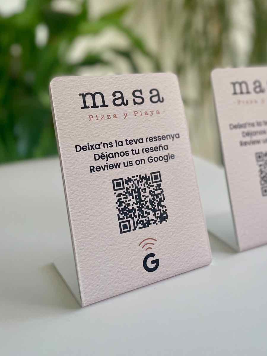 Stands NFC de table personnalisés pour Masa Pizza y Playa